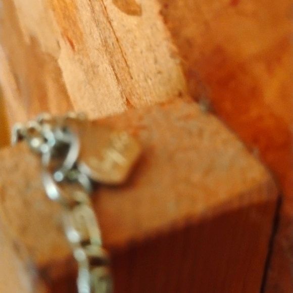 Gorgeous Judy Lee gold necklace with 3 gold balls - Picture 2 of 4